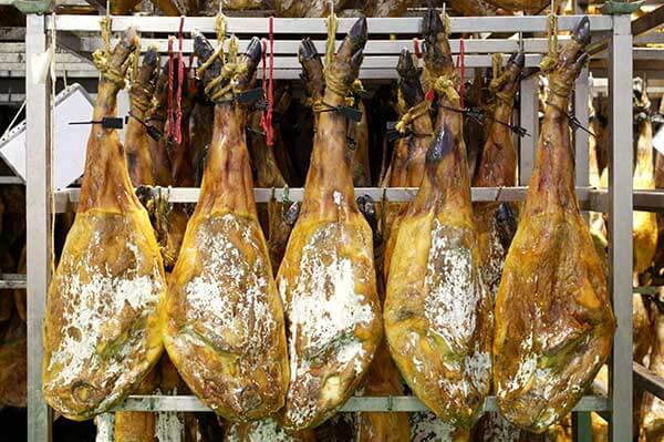 Verschillende kwaliteitssoorten Spaanse ham / jamón