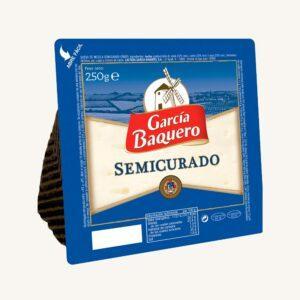 Halfgerijpte kaas van gemengde melk, in een wigvorm.