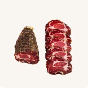 Lomo cabecero a la pimienta (met peper gezouten hoofd-halslende), uit Huesca, stuk
