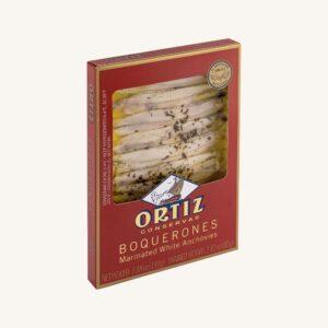 Boquerones (gemarineerde witte ansjovis), ambachtelijke productie, uit de Cantabrische Zee